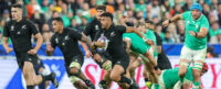 All Blacks Richie Mo'unga makes a break in the 2023 Rugby World Cup quarter-final match between New Zealand and Ireland at the Stade de France, Paris, France, Saturday, October 14, 2023 (Photo by Lynne Cameron / action press)